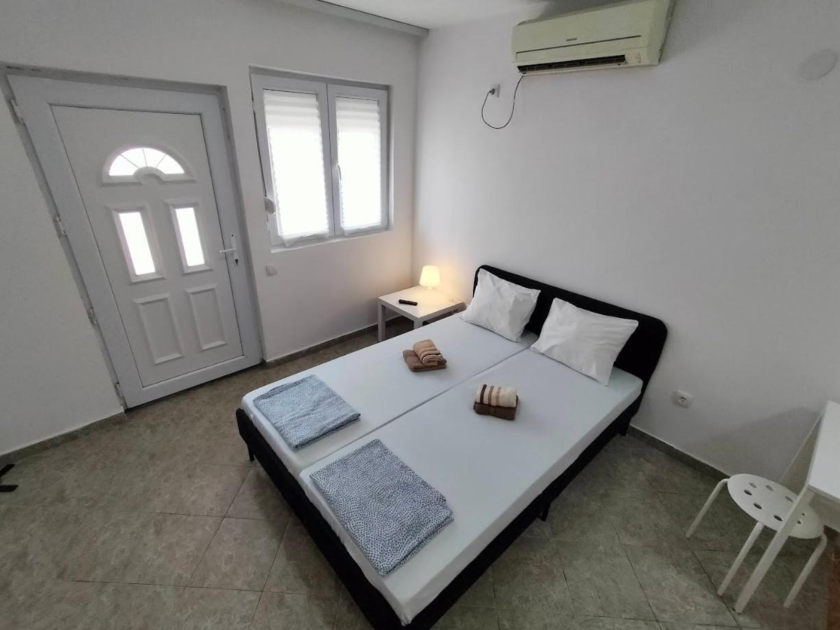 A1 - Airport Belgrade Apartment Pokoj fotografie