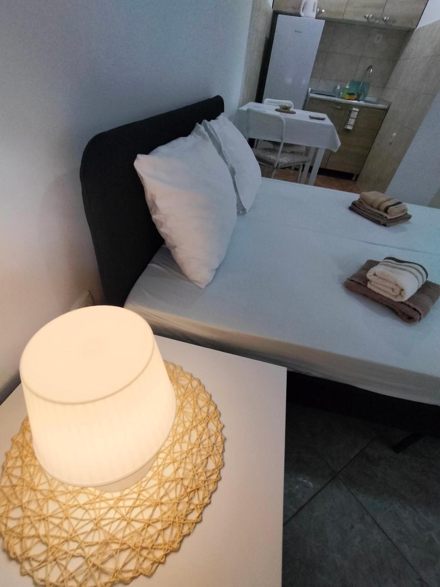 A1 - Airport Belgrade Apartment Pokoj fotografie